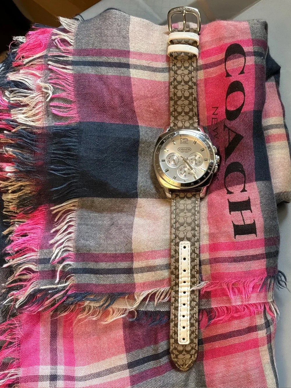Coach Boyfriend Chronograph Signature Women’s Watch | New Battery 7/15/2026 - Picture 1 of 14